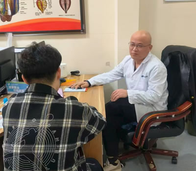 鹤岗市|男科医师高朋磊：守护男性健康，专业男科诊疗